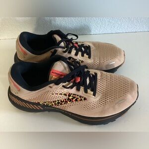 Brooks GTS22 Running Shoes